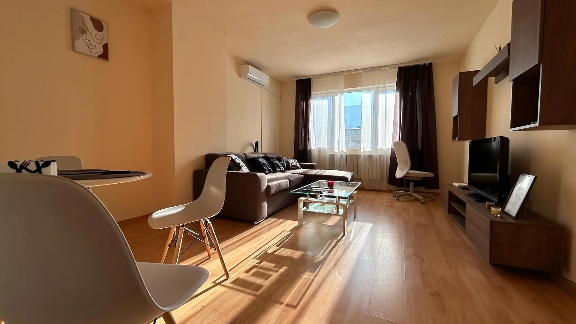 Nice, Spacious And Cozy Apartment Sofia
